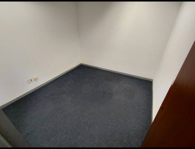 340M² OFFICE TO LET IN BRYANSTON